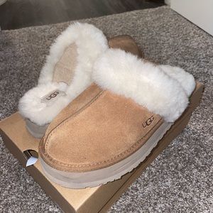 Ugg women disquette chestnut slippers